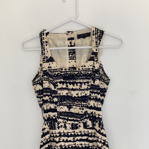 Jessica Simpson Open Back Dress - Picture 1 of 3